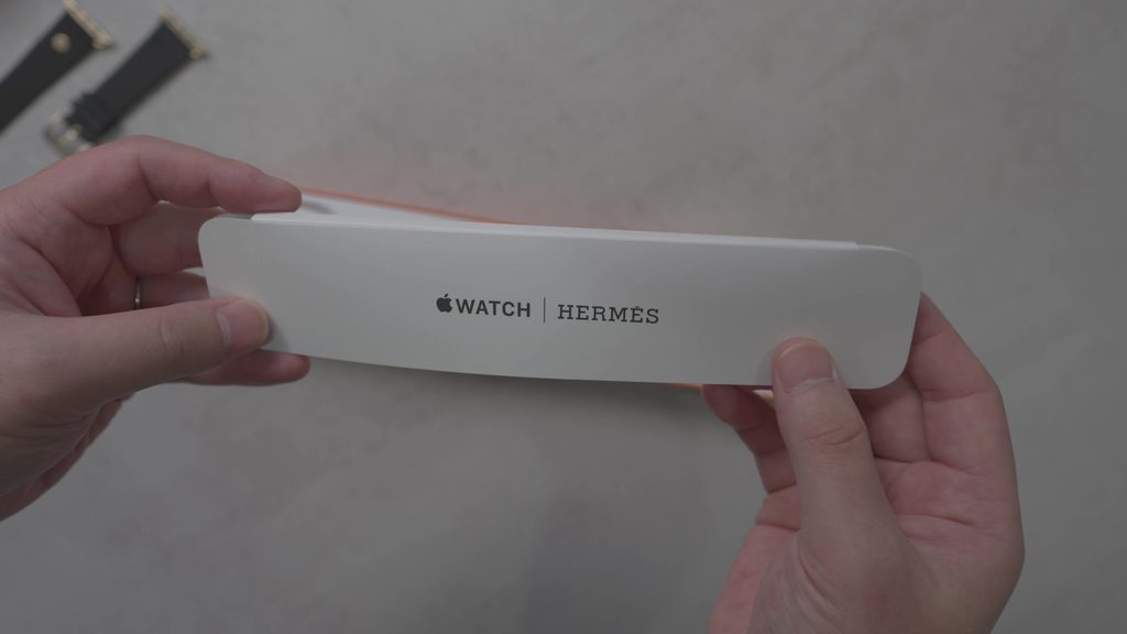 Apple Watch HERMÈSのロゴが入った内箱