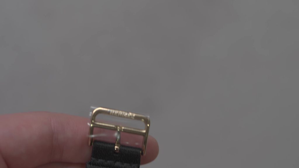 HERMÈSの刻印が入ったゴールドのバックル