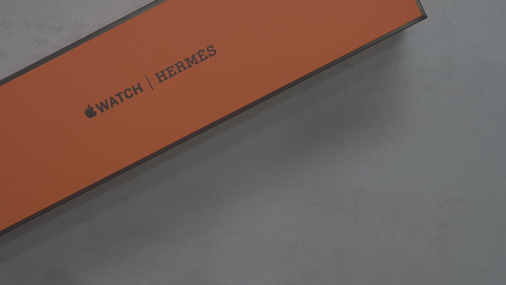 Apple Watch HERMÈSのロゴが入った箱