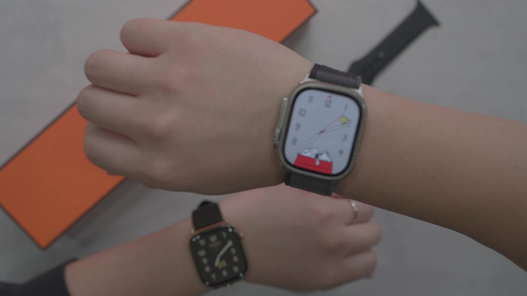 Apple Watch Ultra 2とApple Watch Hermèsを両腕に着けて比較